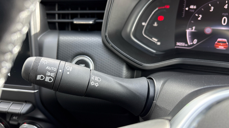 Renault Clio 1.0 TCe 90 Evolution 5dr Petrol Hatchback